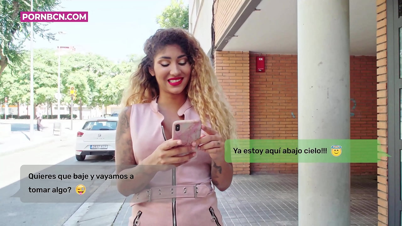 ʻO ka wahine hoʻopunipuni e pili ana i kāna wahine aloha ʻōpio i ka wā e hana ana kāna kāne. ʻO Latina me nā uʻi a me ka hoki nui. ʻO Venus Aphrodite.