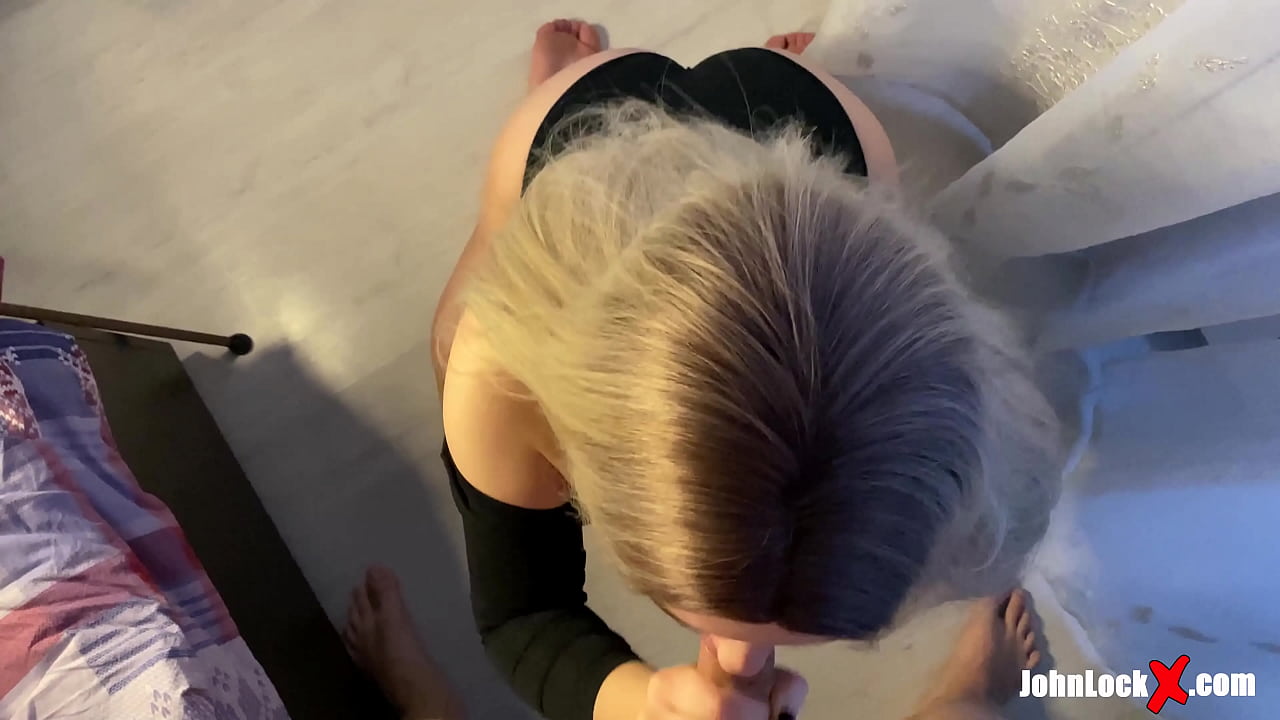 ʻO ka poʻe ʻulaʻula ʻōmo ʻana i ka dick a me ka hoʻopaʻa ʻana i luna, e kiʻi ana i kāna ʻāmi